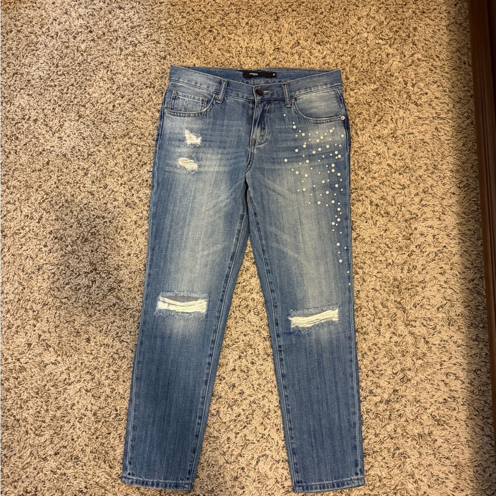 Stylish Blue Distressed Women's Jeans with pearls